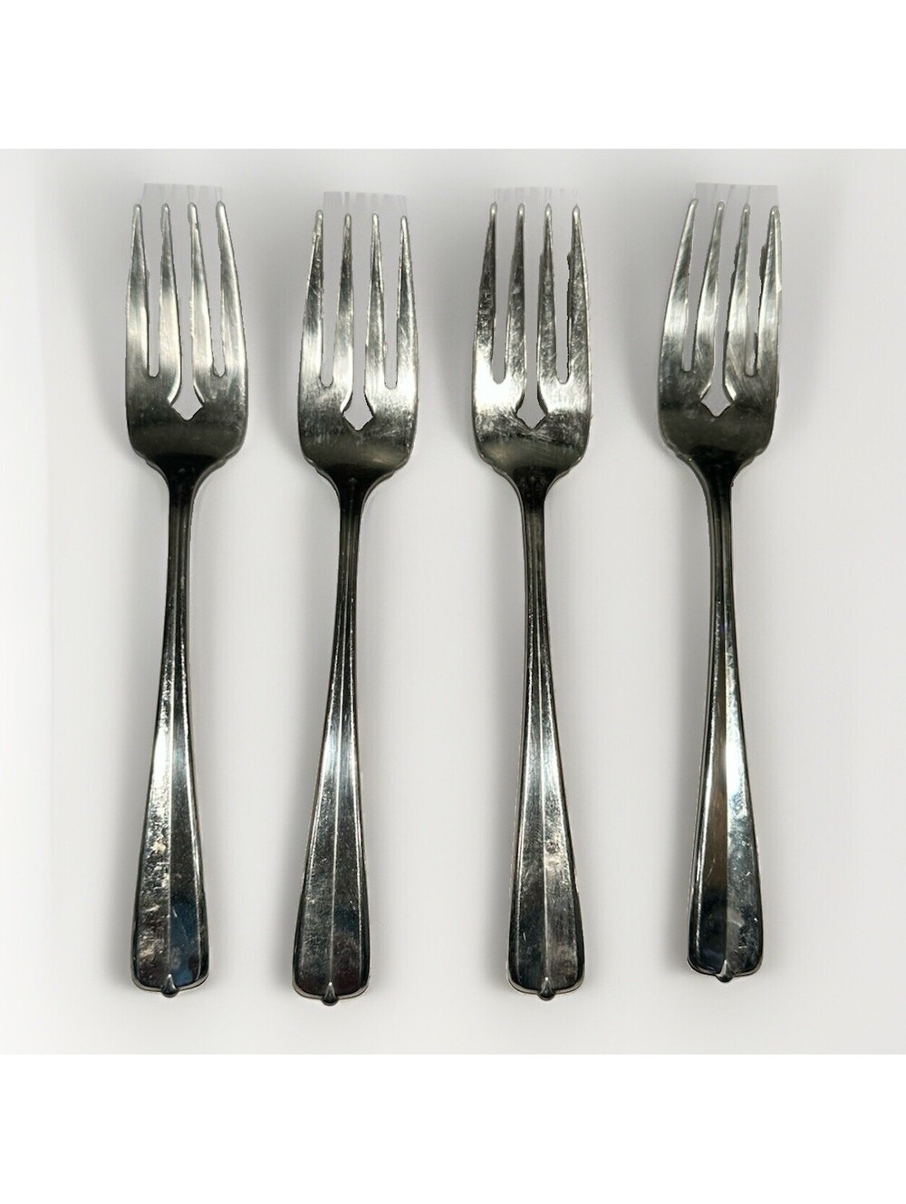 Set of 4 Oneida USA Stainless Cocktail Seafood Forks Notched Center Tines 6”